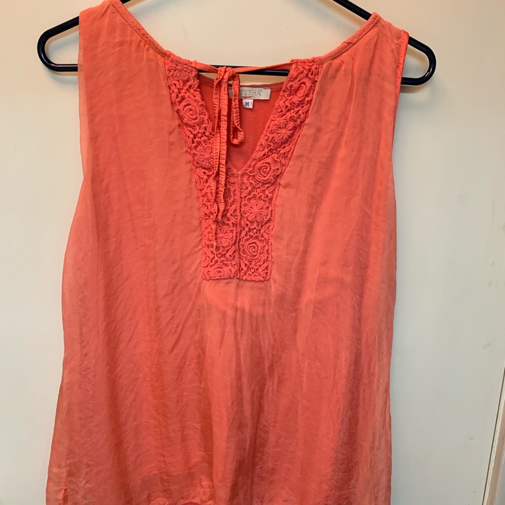 Sleeveless blouse